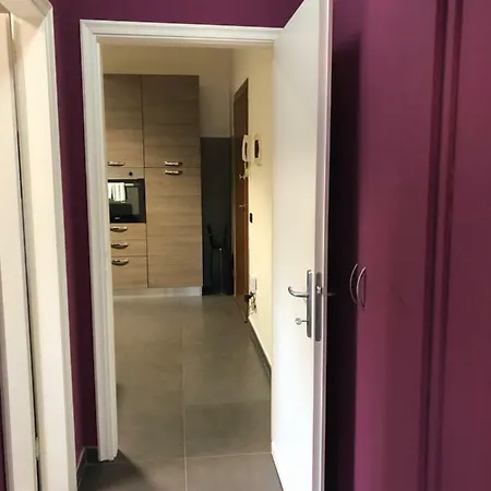 Lanico Apartment *